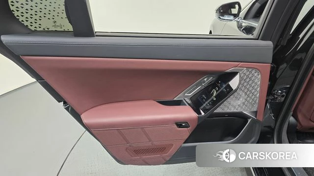 BMW i7 (G70) id 4935285 из Кореи 17
