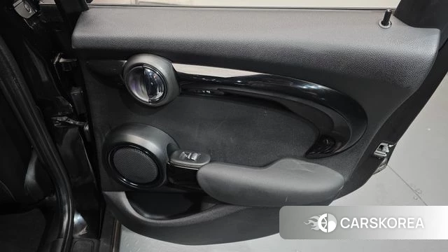 Mini Cooper id 4895201 из Кореи 17