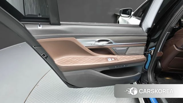 BMW 7 Series (G11) id 5047605 из Кореи 17