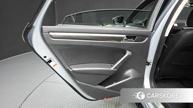 Volkswagen The New Passat id 4983127 из Кореи 17