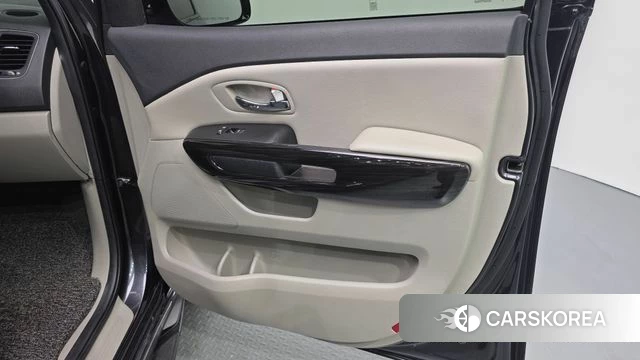 Kia The New Carnival id 5048408 из Кореи 17