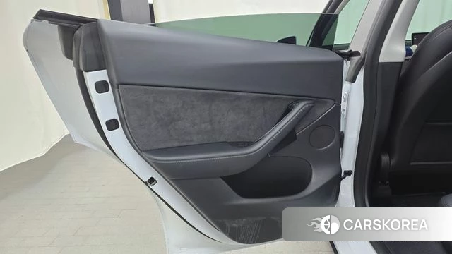 Tesla Model Y id 4951249 из Кореи 17