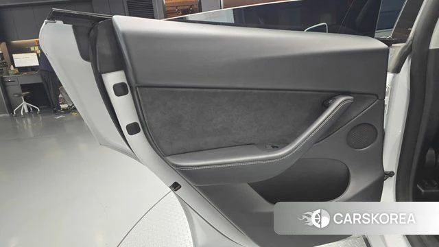 Tesla Model Y id 4942580 из Кореи 17
