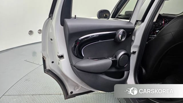 Mini Cooper S id 5047476 из Кореи 17