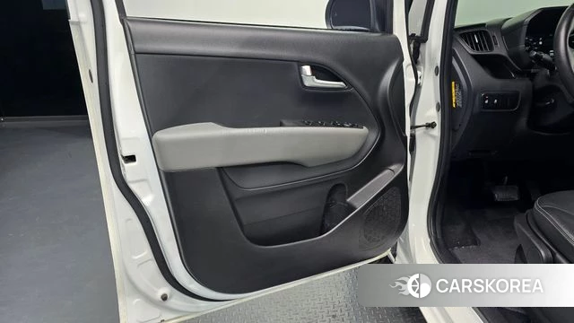 Kia The New Kia Ray EV id 5039607 из Кореи 17