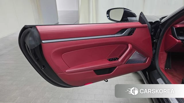 Porsche 911(992) id 4998200 из Кореи 17