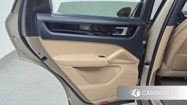 Porsche Cayenne (PO536) id 5035664 из Кореи 17