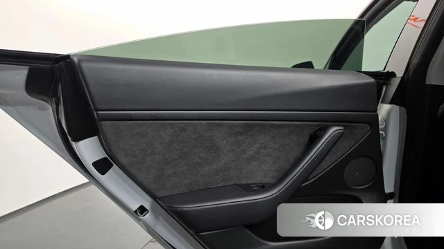 Tesla Model 3 id 5040468 из Кореи 17