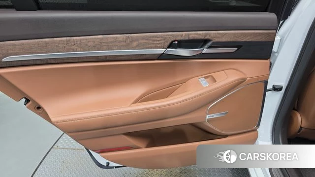 Genesis G90 id 4952021 из Кореи 17