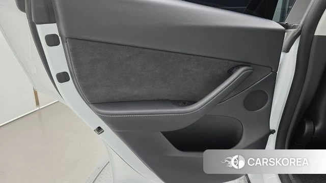 Tesla Model Y id 4793379 из Кореи 17