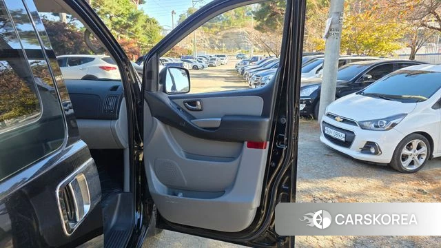 Hyundai The New Grand Starex id 5048393 из Кореи 17