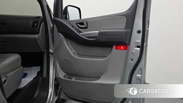Hyundai The New Grand Starex id 4614608 из Кореи 17