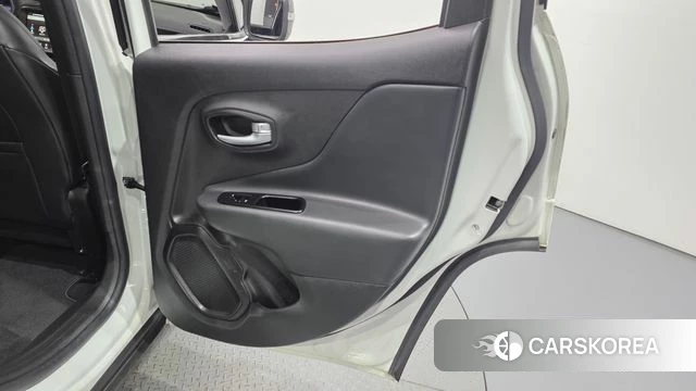 Jeep Renegade id 4943077 из Кореи 17