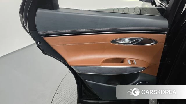 Genesis GV70 id 4929493 из Кореи 17