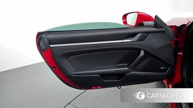 Porsche 911(992) id 5021255 из Кореи 17