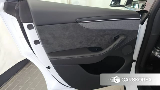 Tesla Model Y id 4920943 из Кореи 17