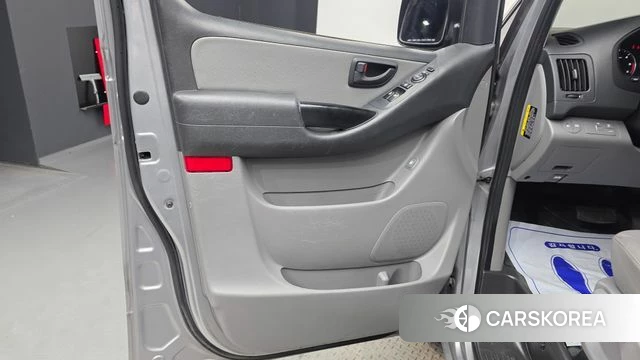 Hyundai The New Grand Starex id 4988519 из Кореи 17