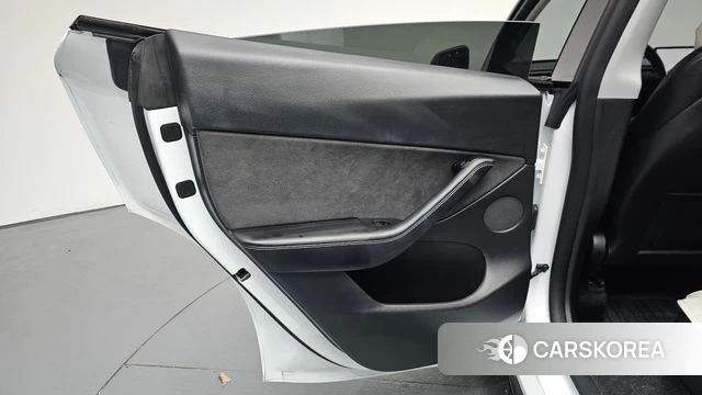 Tesla Model Y id 4736292 из Кореи 17