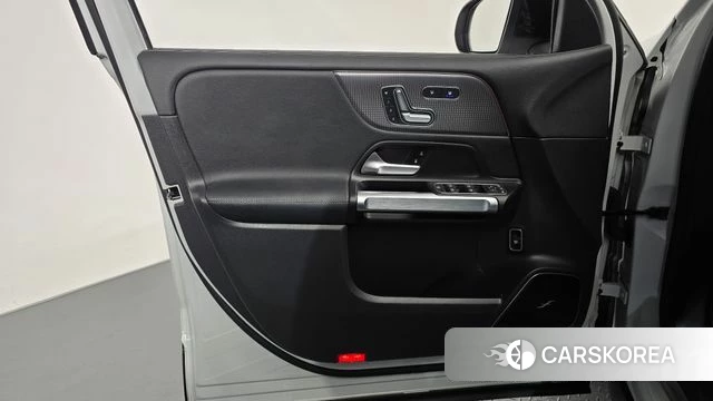 Mercedes-Benz EQB X243 id 5012070 из Кореи 17