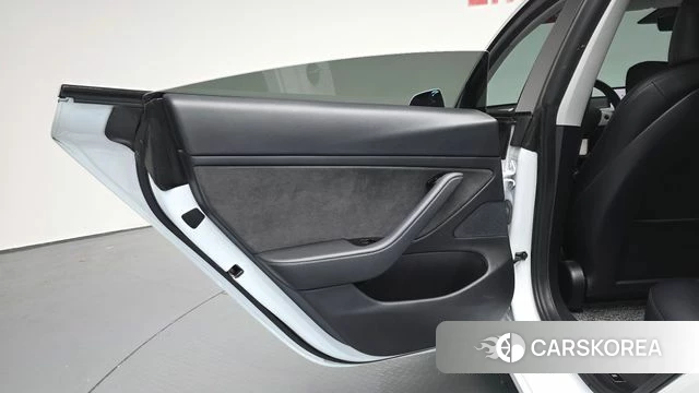 Tesla Model 3 id 4899858 из Кореи 17