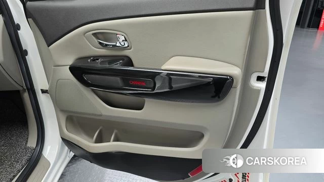 Kia All New Carnival id 5024136 из Кореи 17
