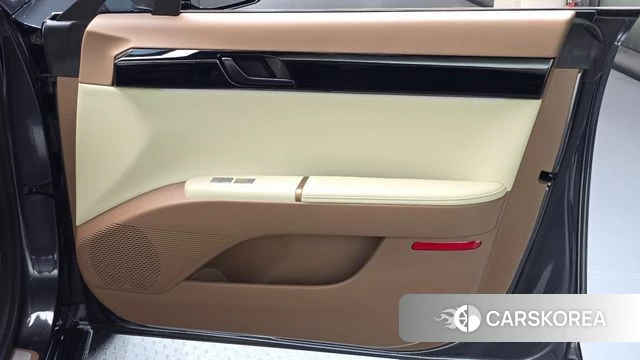 Hyundai Grandeur Hybrid (GN7) id 4834777 из Кореи 17
