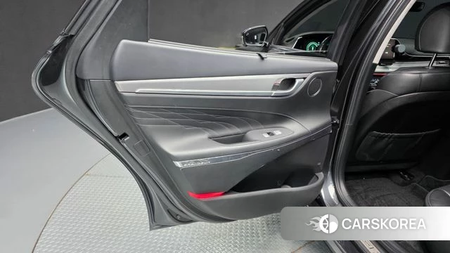 Hyundai The New Grandeur IG Hybrid id 5028763 из Кореи 17