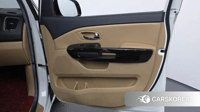 Kia The New Carnival id 5048640 из Кореи 17