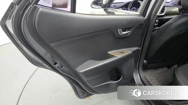 Kia Stonic id 5035395 из Кореи 17
