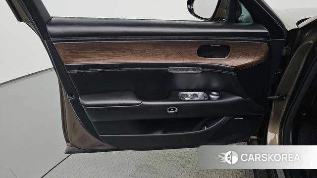 Genesis G90 (RS4) id 4997053 из Кореи 17