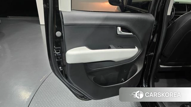 Kia The New Kia Ray EV id 5039609 из Кореи 17