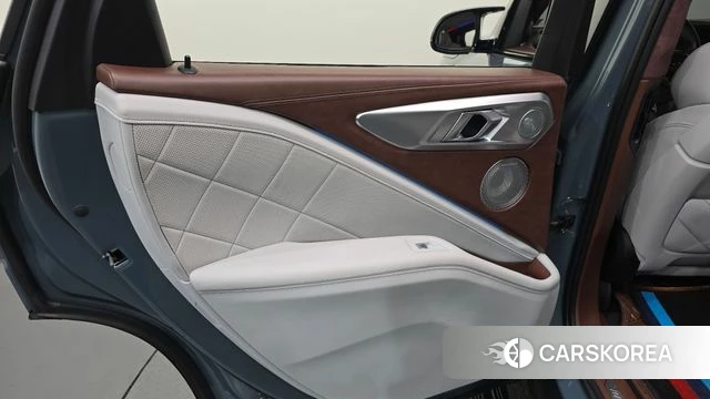 BMW XM (G09) id 4921750 из Кореи 17