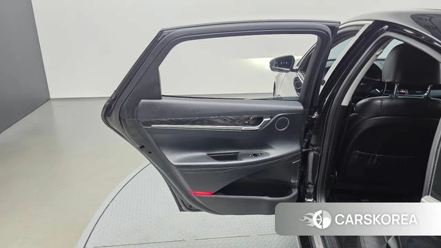 Hyundai Grandeur IG id 5029261 из Кореи 17