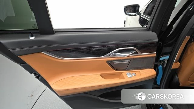 BMW 7 Series (G11) id 5027873 из Кореи 17