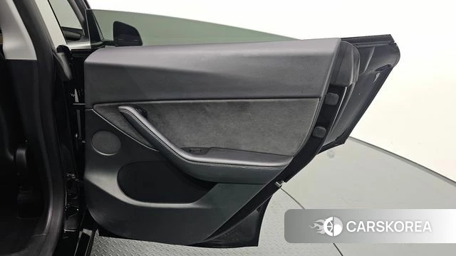Tesla Model Y id 4779789 из Кореи 17