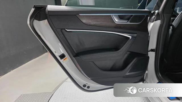 Audi A7 (4K) id 4929483 из Кореи 17