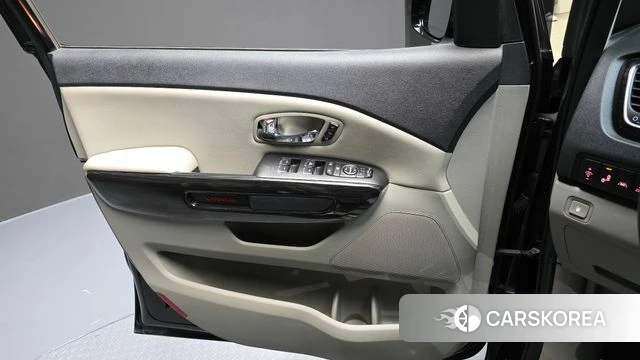 Kia The New Carnival id 5047983 из Кореи 17