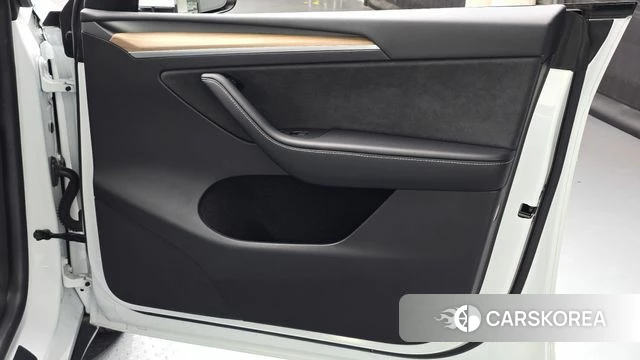 Tesla Model Y id 5033468 из Кореи 17