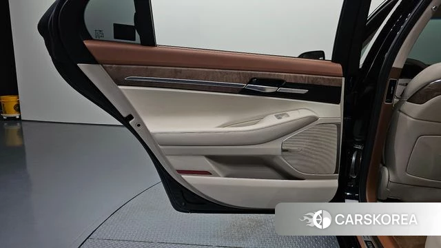 Genesis G90 id 5022910 из Кореи 18