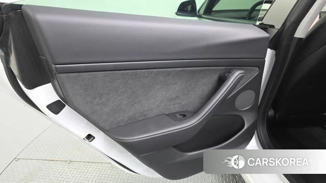 Tesla Model 3 id 4650938 из Кореи 17