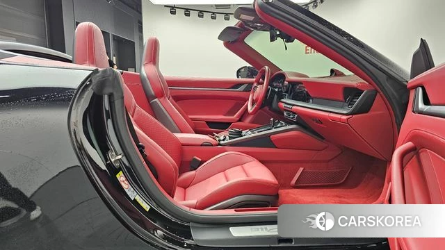 Porsche 911(992) id 4565959 из Кореи 18