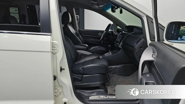 Ssangyong Korando Turismo id 4960544 из Кореи 18