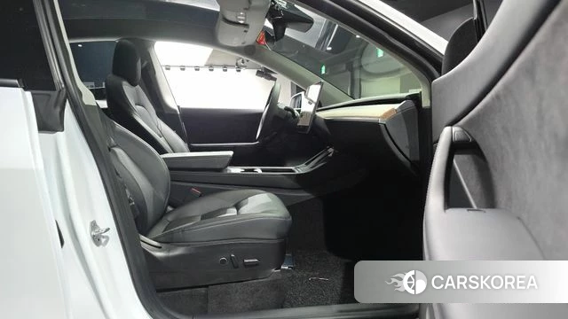 Tesla Model Y id 4750447 из Кореи 18
