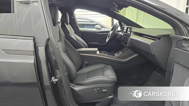 Tesla Model X id 4995238 из Кореи 18