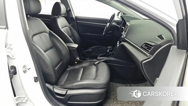 Hyundai The New Avante AD id 4604817 из Кореи 18