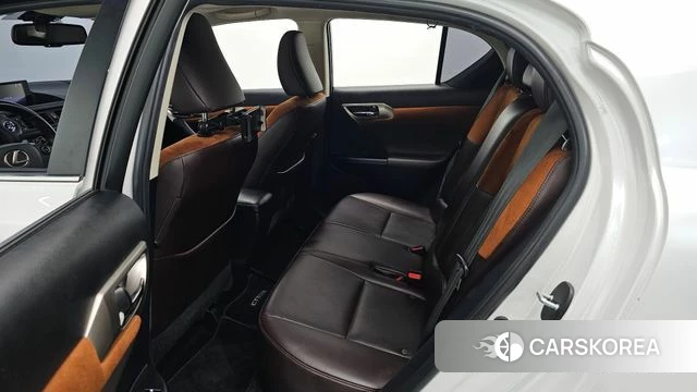 Lexus CT200h id 5018834 из Кореи 18