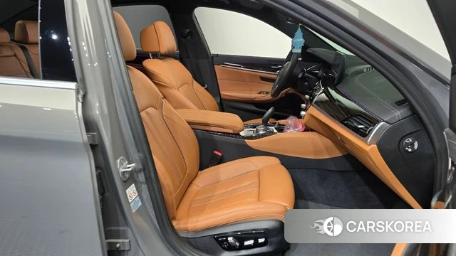 BMW 5 Series (G30) id 4959499 из Кореи 18
