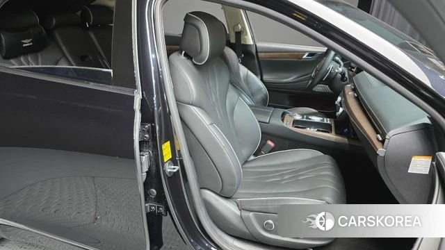 Genesis Electrified G80 (RG3) id 4936032 из Кореи 18