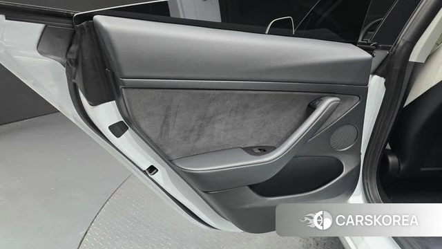 Tesla Model 3 id 4898931 из Кореи 18