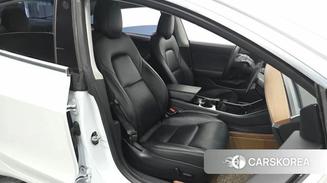 Tesla Model 3 id 4702951 из Кореи 18